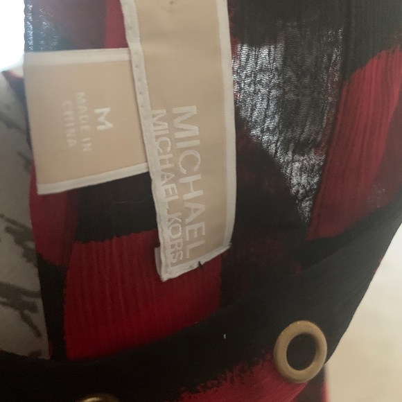 blouse - Picture 2 of 2